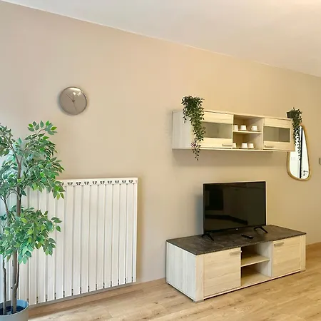 Prime - Premium 2 Bedroom Family With Balcony - Free Parking