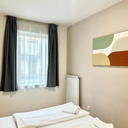 Prime - Premium 2 Bedroom Family With Balcony - Free Parking *