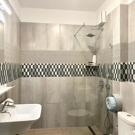 Prime - Premium 2 Bedroom Family With Balcony - Free Parking