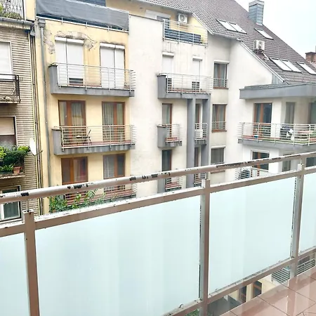 Apartmán Prime - Premium 2 Bedroom Family With Balcony - Free Parking *