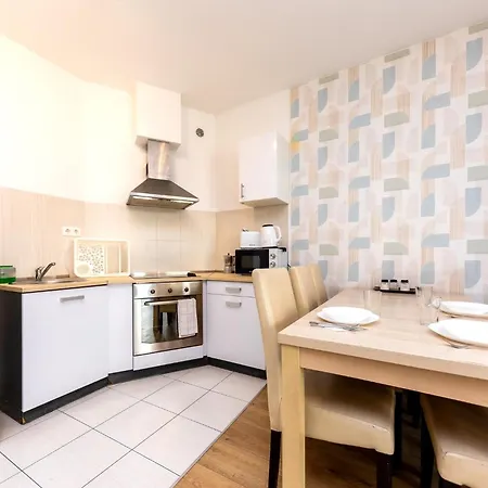 Prime - Premium 2 Bedroom Family With Balcony - Free Parking Apartmán