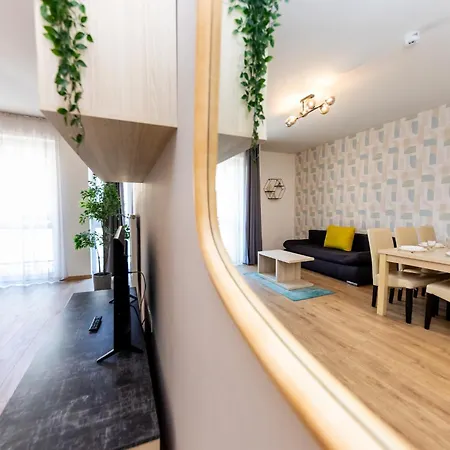 Apartmán Prime - Premium 2 Bedroom Family With Balcony - Free Parking *