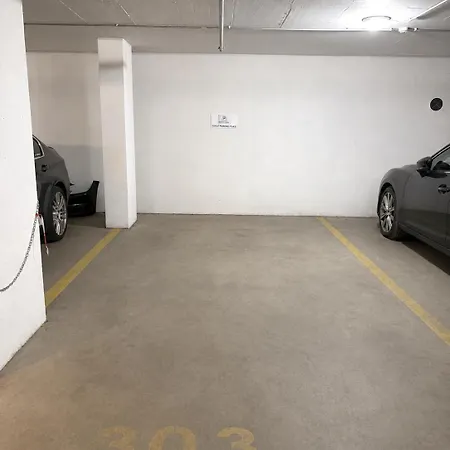 Prime - Premium 2 Bedroom Family With Balcony - Free Parking * Budapest